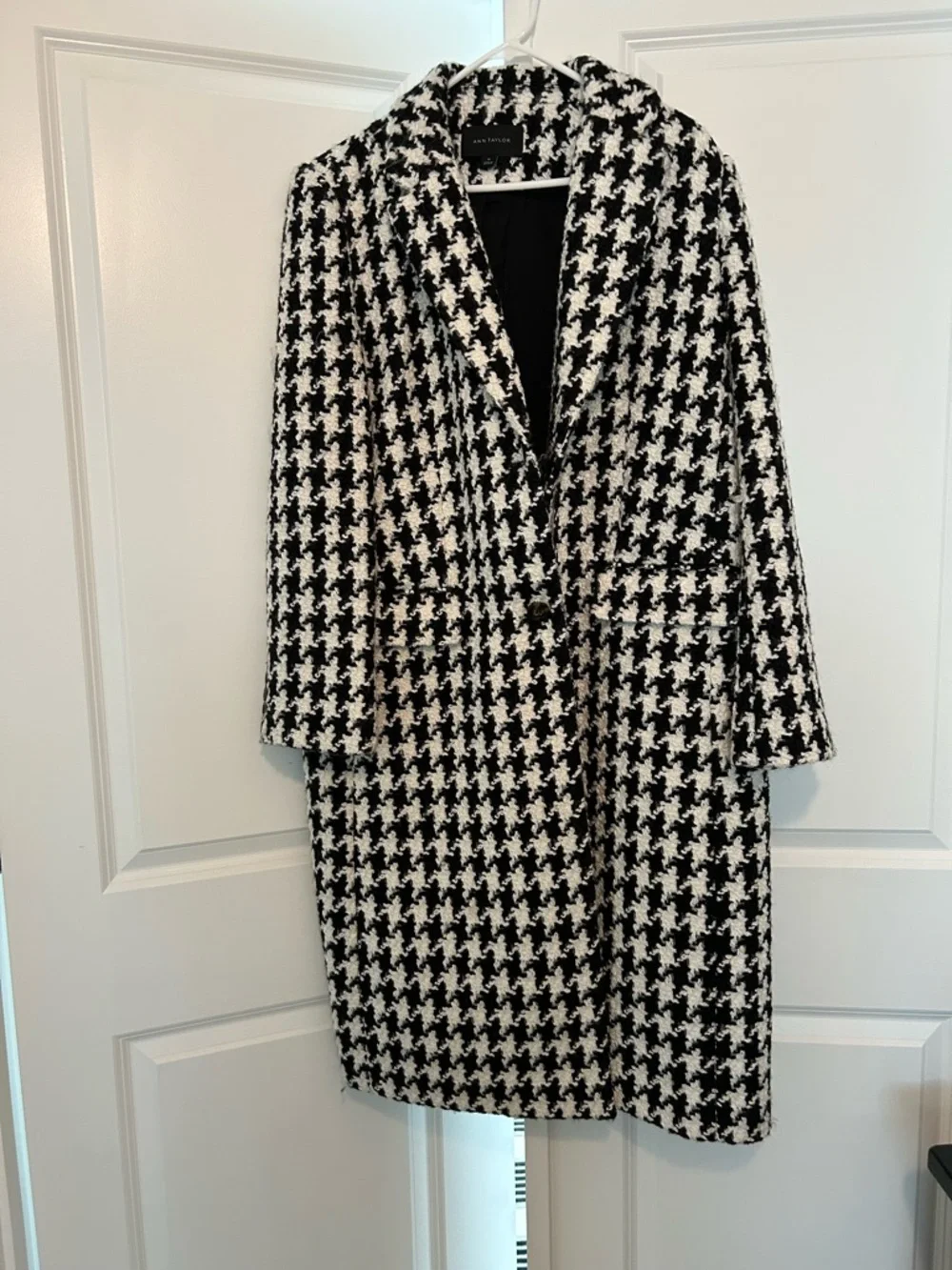 Ann Taylor Black & White Houndstooth long coat - Picture 2 of 8